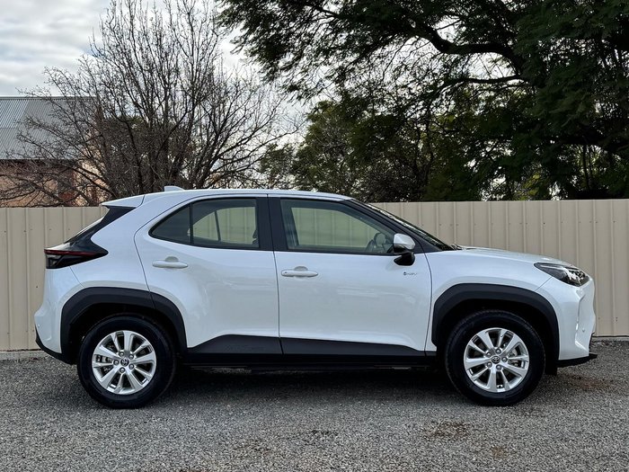 2024 Toyota Yaris Cross GX