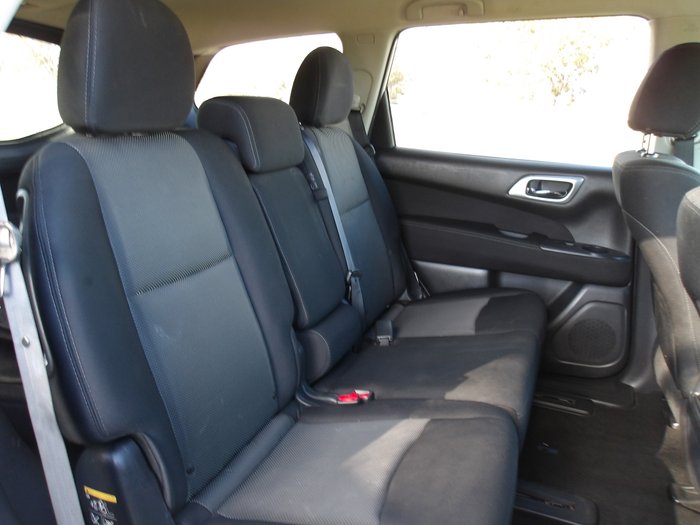 2017 Nissan Pathfinder ST