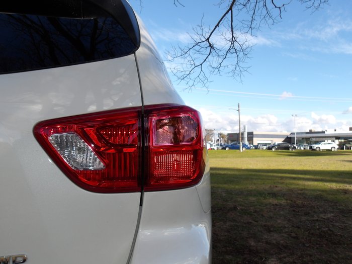 2017 Nissan Pathfinder ST