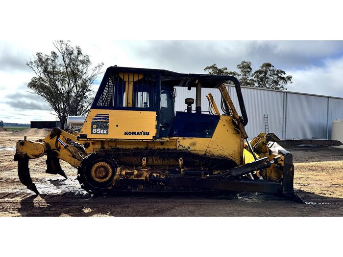  Komatsu D85ex-15 Dozer 