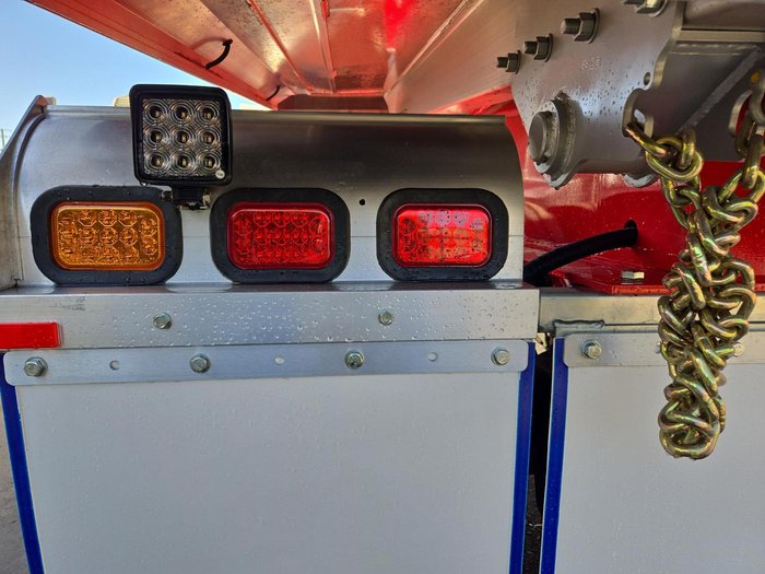 Hamelex White Adog3 - 3 Axle Dog Tipper