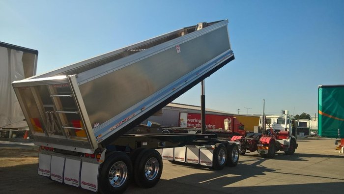 Hamelex White Adog4 - 4 Axle Dog Tipper