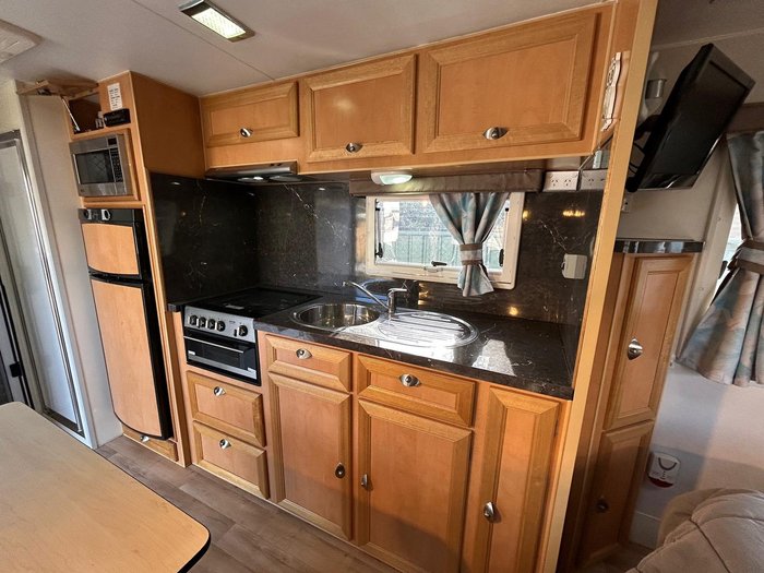 2012 Royal Flair Piazza