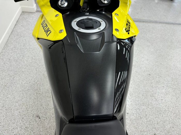 2024 Suzuki V-STROM 250SX (DS250RL) Yellow