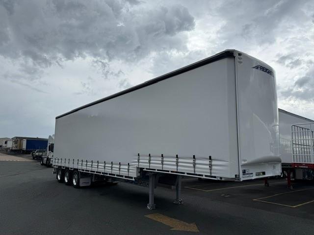 Freighter Drop Deck Mezzanine Tautliner