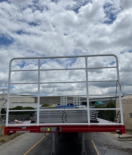 Freighter Drop Deck Semi With Ramps