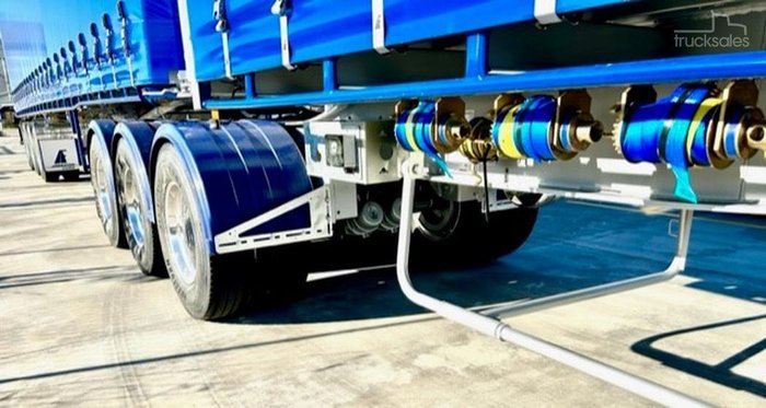 Freighter Lead T/Liner