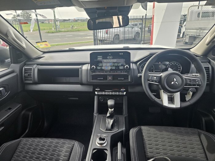 2025 Mitsubishi Triton GLX-R