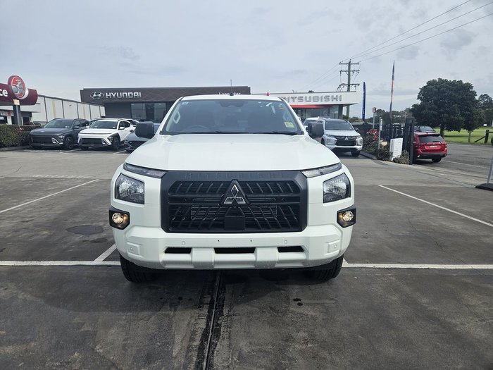 2025 Mitsubishi Triton GLX-R