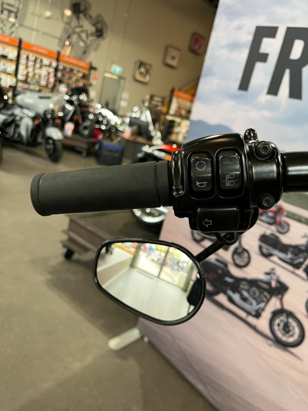 2017 Harley-davidson FXDWG WIDE GLIDE BLACK DENIM