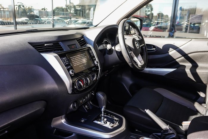 2021 Nissan Navara ST