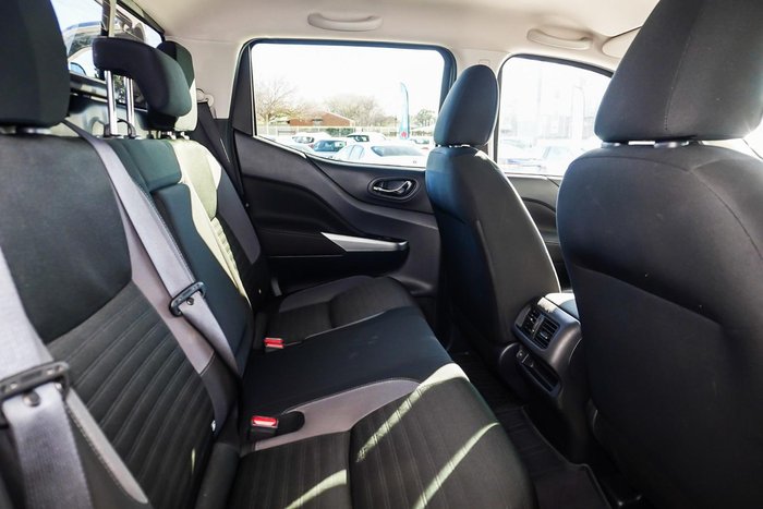 2021 Nissan Navara ST