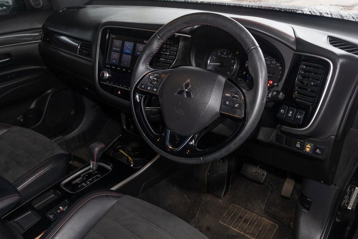 2020 Mitsubishi Outlander Black Edition