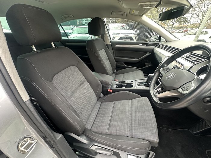 2021 Volkswagen Passat 140TSI Proline