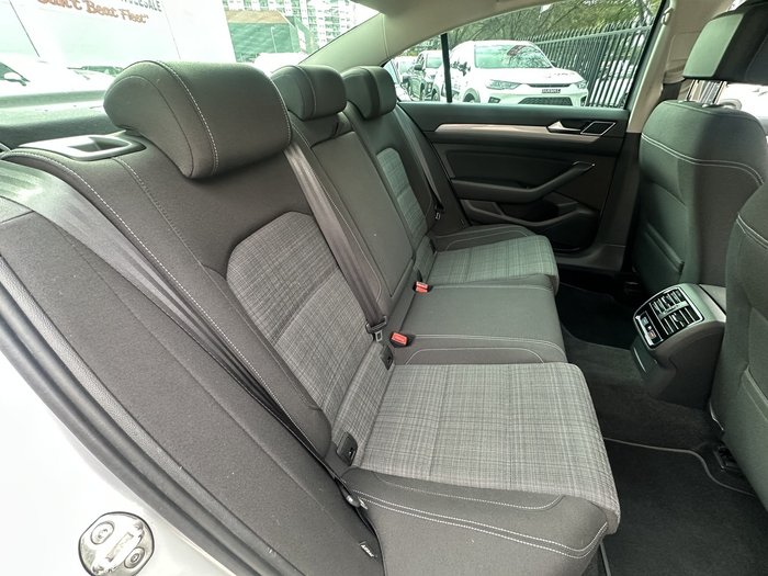 2021 Volkswagen Passat 140TSI Proline