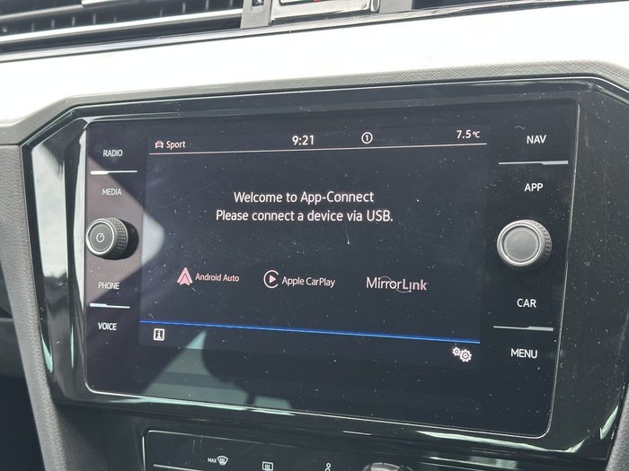 2021 Volkswagen Passat 140TSI Proline