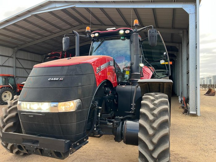2017 CASE IH Magnum 250