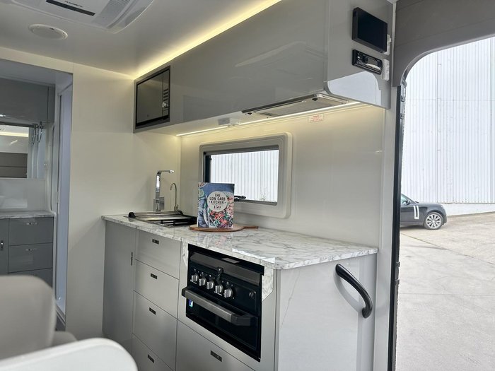 2024 JB Caravans Lpt 17' Off Road Hybrid