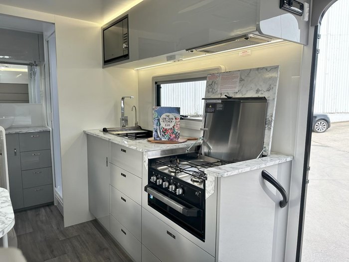 2024 JB Caravans Lpt 17' Off Road Hybrid
