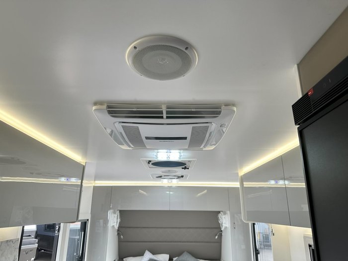 2024 JB Caravans Lpt 17' Off Road Hybrid