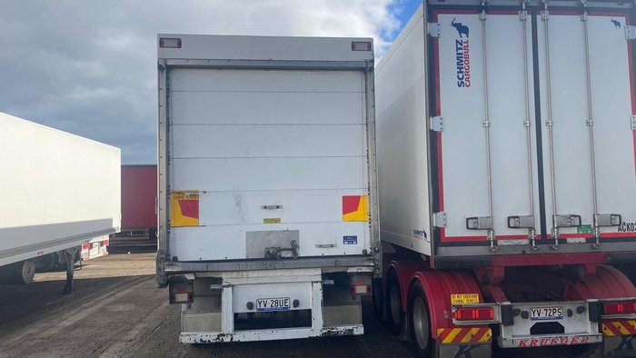2014 FTE 16P Freezer Van