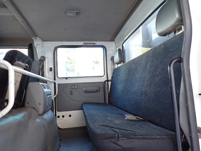 2021 HINO DUTRO 300 WHITE