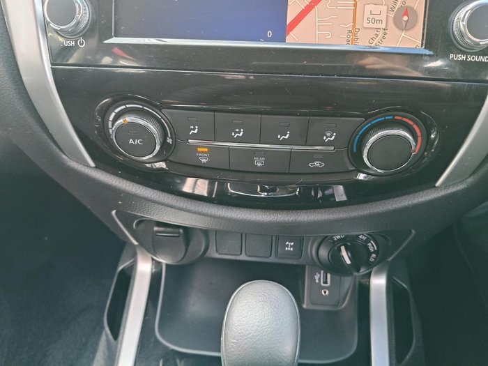 2020 Nissan Navara ST