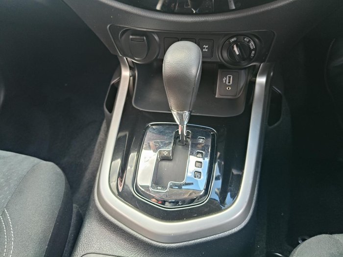 2020 Nissan Navara ST