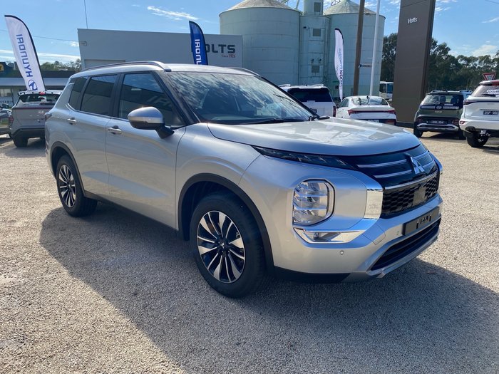 2025 MITSUBISHI Outlander LS