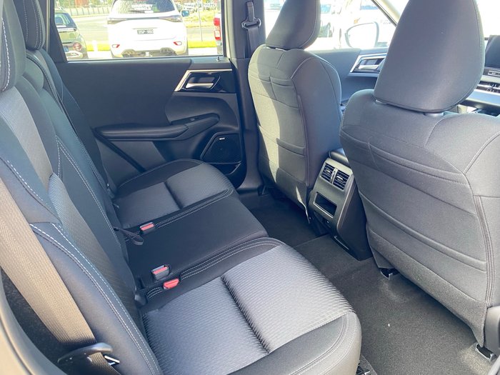 2025 MITSUBISHI Outlander LS