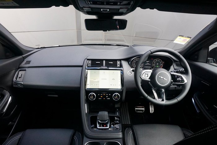 2024 Jaguar E-PACE P250 R-Dynamic SE