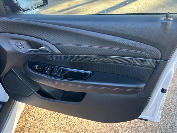 2016 HOLDEN COMMODORE SV6 BLACK EDITION