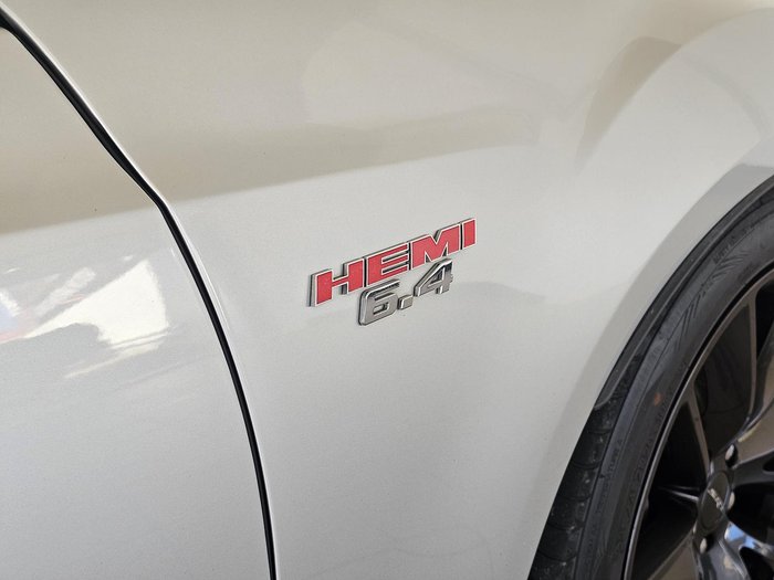 2019 Chrysler 300 SRT Core