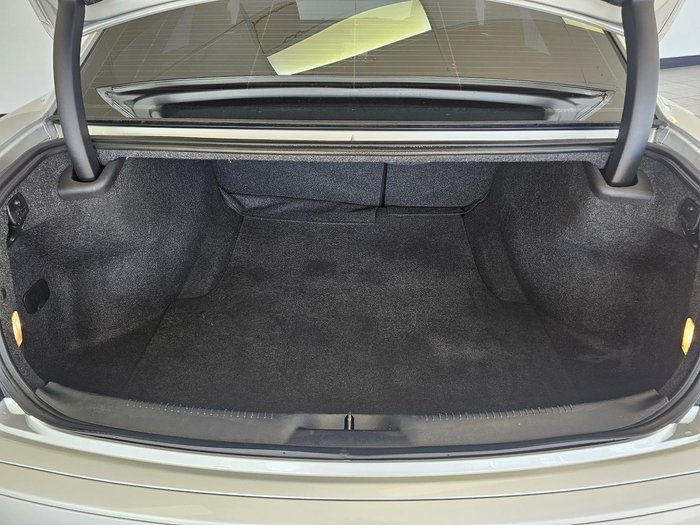 2019 Chrysler 300 SRT Core