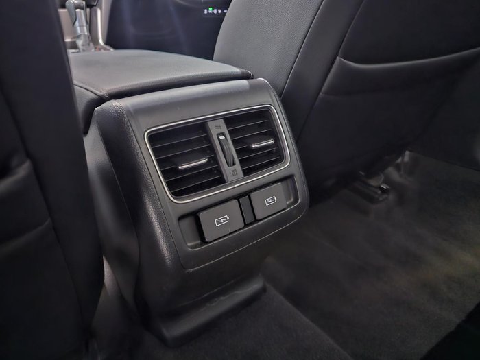 2020 Honda Accord VTi-LX