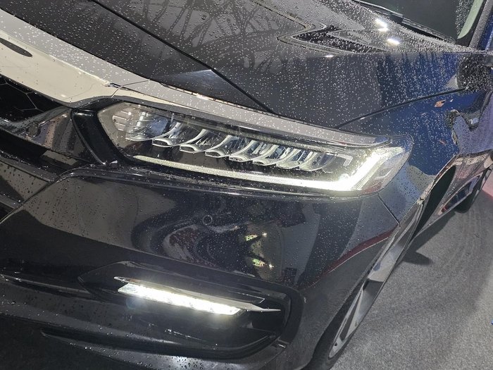 2020 Honda Accord VTi-LX