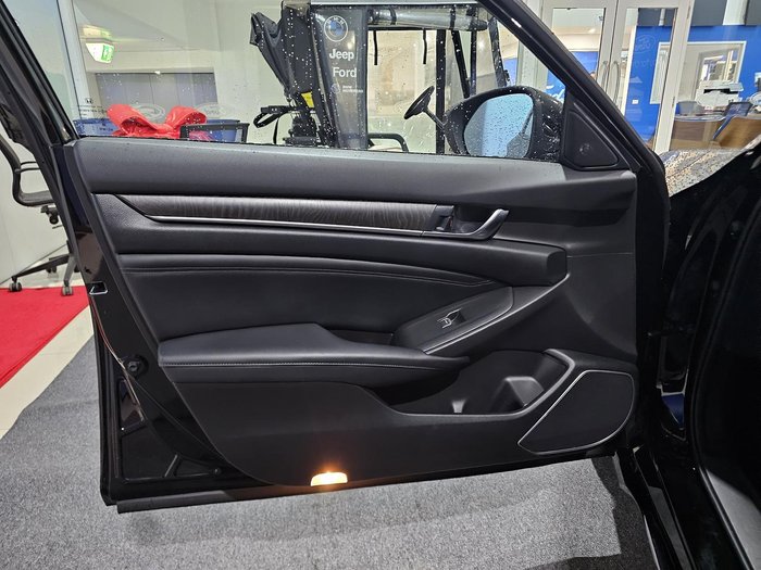 2020 Honda Accord VTi-LX