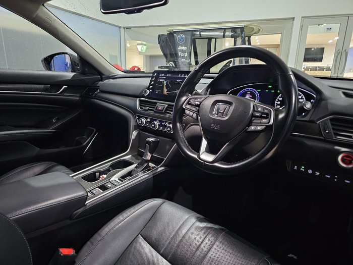 2020 Honda Accord VTi-LX