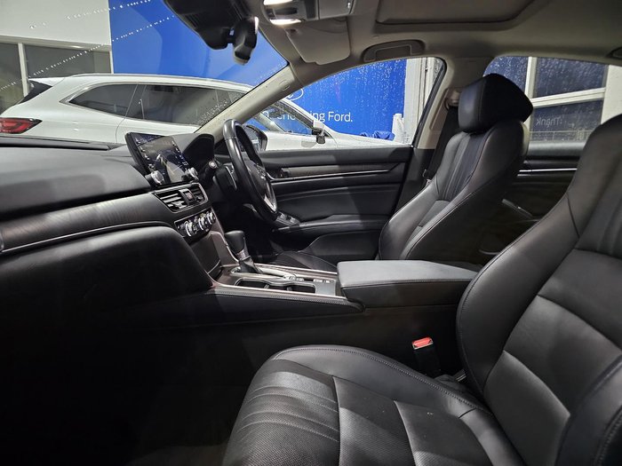 2020 Honda Accord VTi-LX