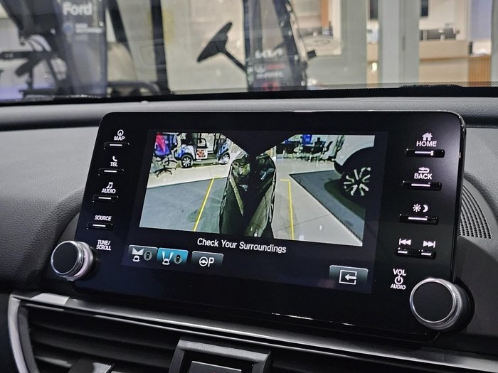2020 Honda Accord VTi-LX