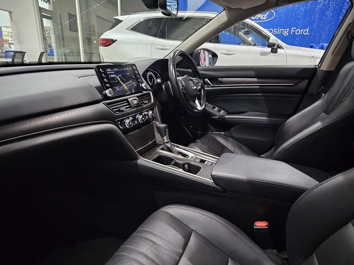 2020 Honda Accord VTi-LX