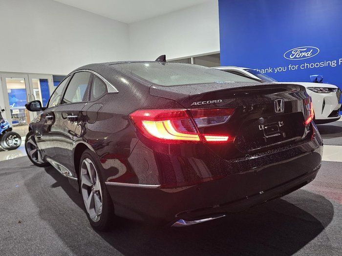 2020 Honda Accord VTi-LX