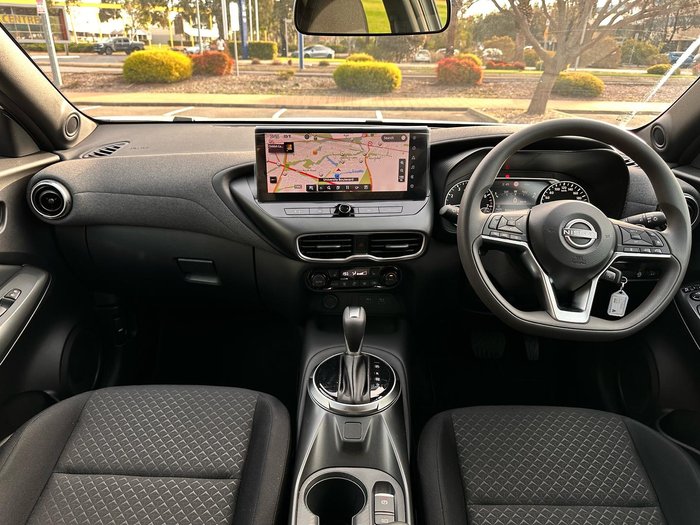 2024 Nissan JUKE ST+