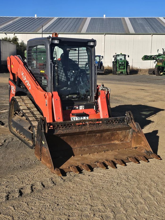 2023 Kubota Svl75-2 Orange