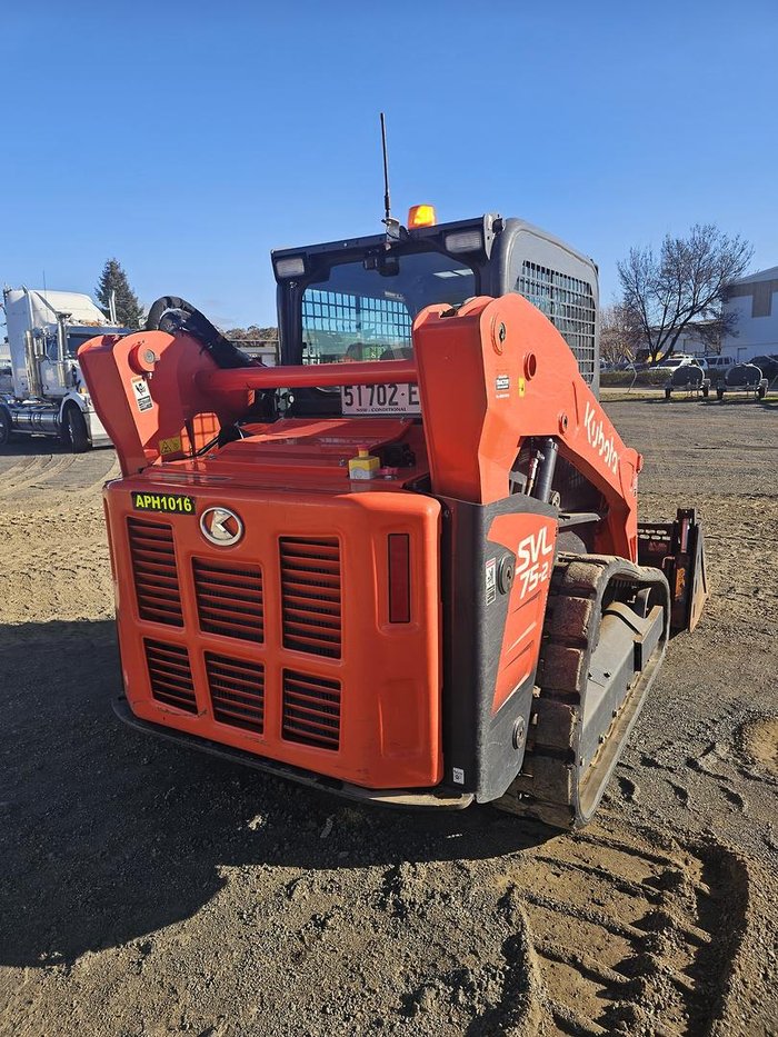 2023 Kubota Svl75-2 Orange