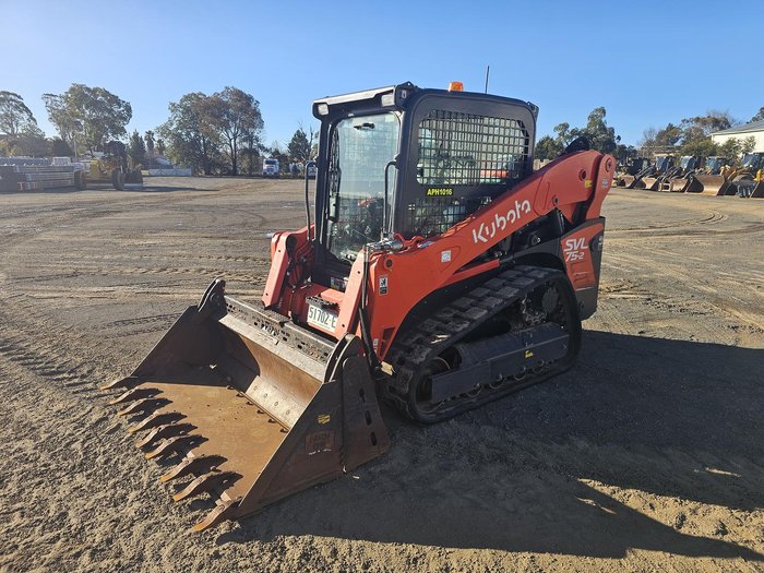2023 Kubota Svl75-2 Orange