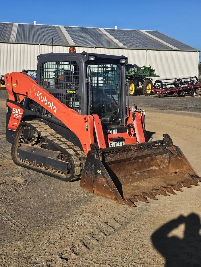 2023 Kubota Svl75-2 Orange