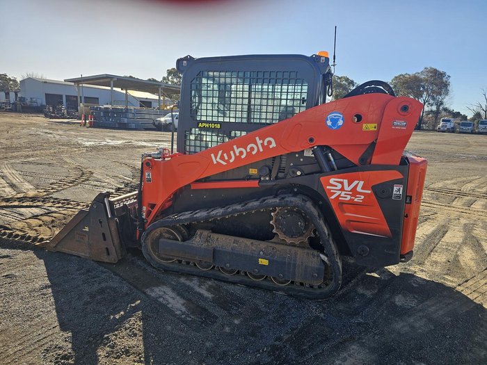 2023 Kubota Svl75-2 Orange