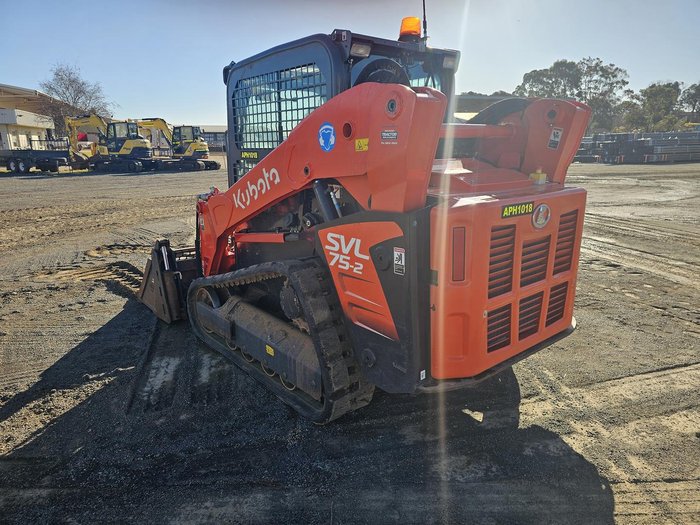 2023 Kubota Svl75-2 Orange