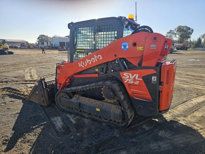 2023 Kubota Svl75-2 Orange